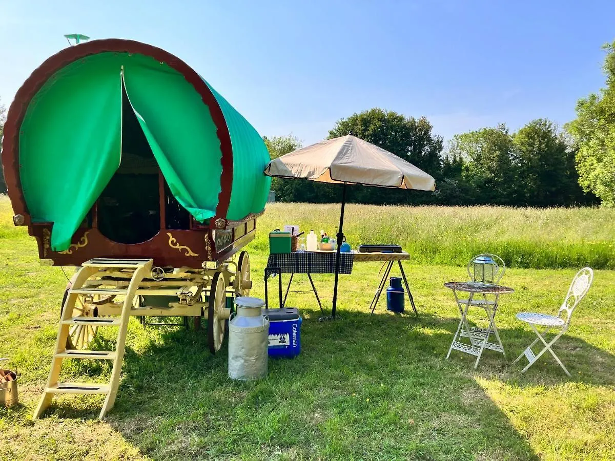 Κάμπινγκ Romany Bow Top Gypsy Wagon @ Tin And Canvas Glamping, Pickering